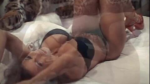 HD видео, большие натуральные сиськи, большие сиськи, брюнетка, Молоденькие, стриптиз